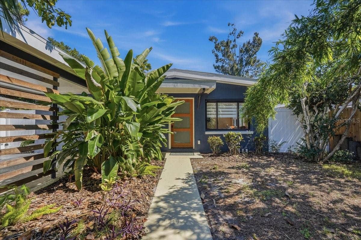 664 60TH STREET S, St Petersburg, FL 33707