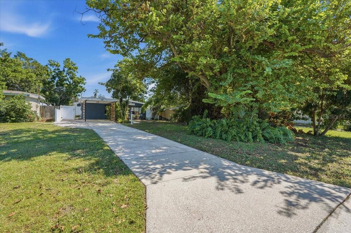 664 60TH STREET S, St Petersburg, FL 33707