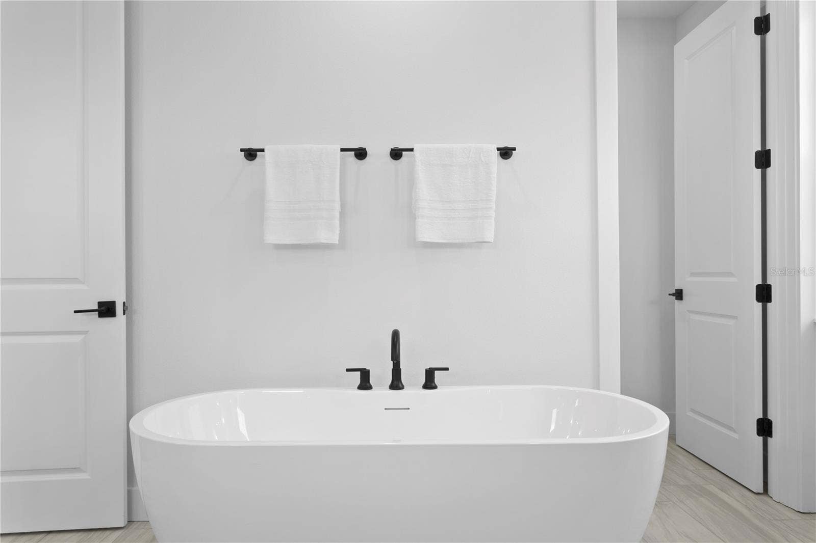 3501 W ROGERS AVENUE, Tampa, FL 33611 Primary Bathroom