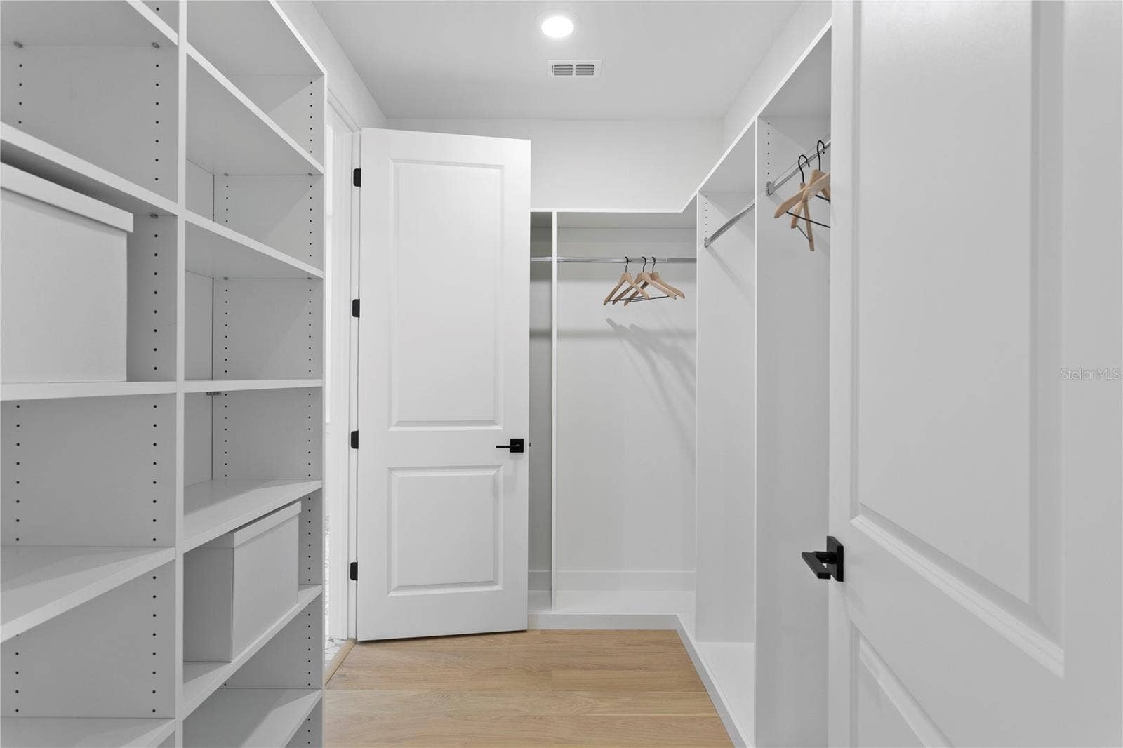 3501 W ROGERS AVENUE, Tampa, FL 33611 Primary Bedroom Closet 1