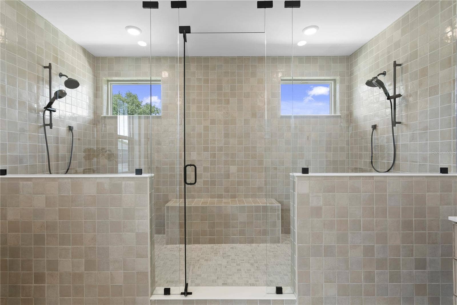 3501 W ROGERS AVENUE, Tampa, FL 33611 Primary Bathroom