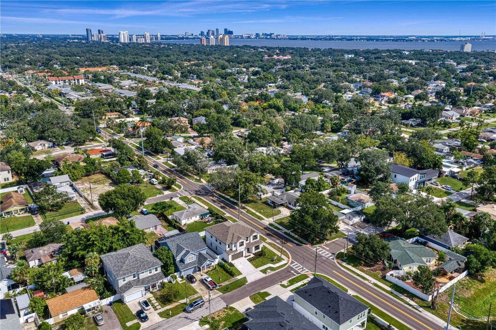 3501 W ROGERS AVENUE, Tampa, FL 33611 3501 W ROGERS AVENUE, Tampa, FL 33611