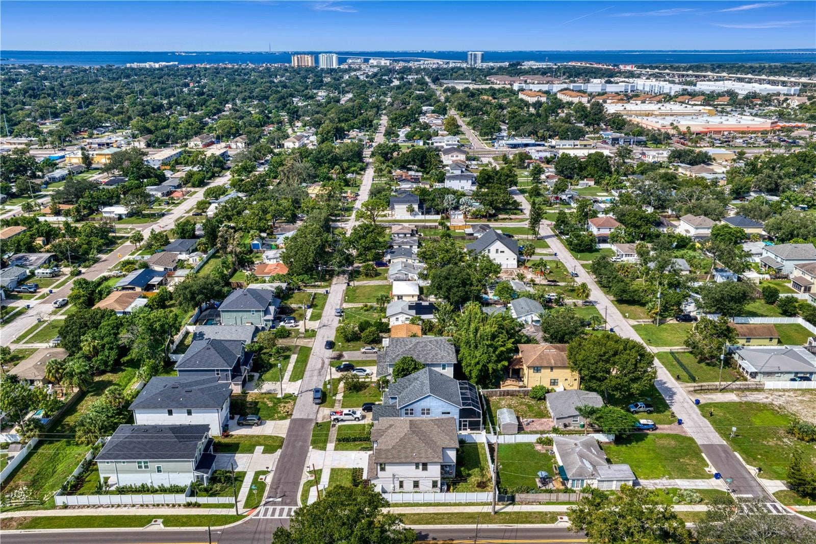 3501 W ROGERS AVENUE, Tampa, FL 33611 3501 W ROGERS AVENUE, Tampa, FL 33611