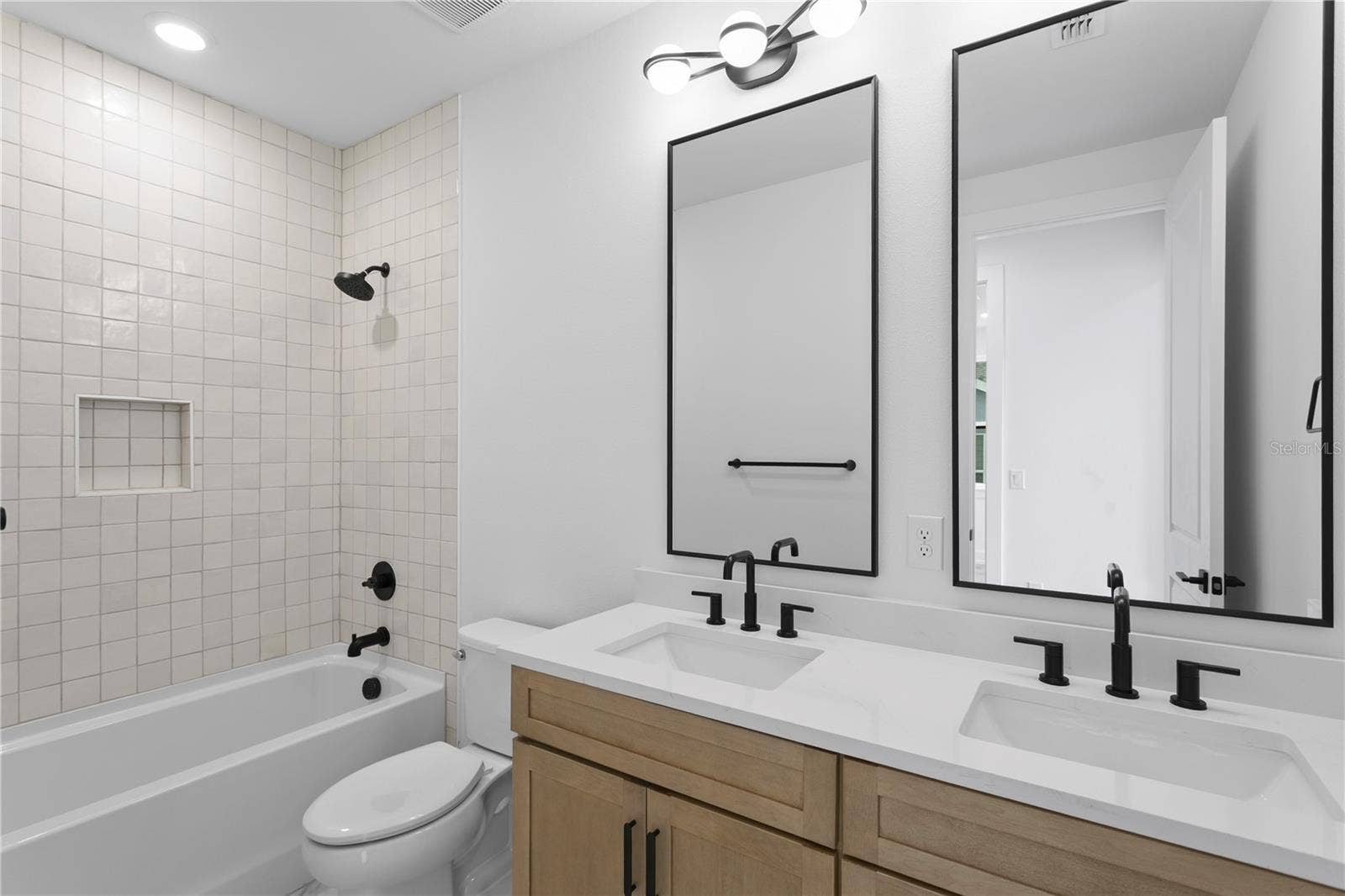 3501 W ROGERS AVENUE, Tampa, FL 33611 Bathroom 2