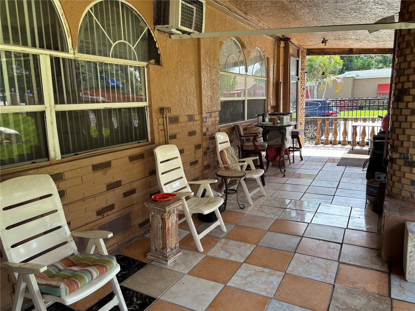 Side covered porch