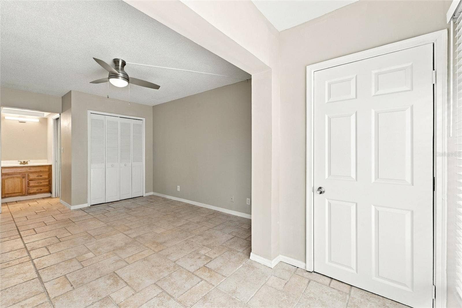 10142 SEMINOLE ISLAND DRIVE, Largo, FL 33773 10142 SEMINOLE ISLAND DRIVE, Largo, FL 33773