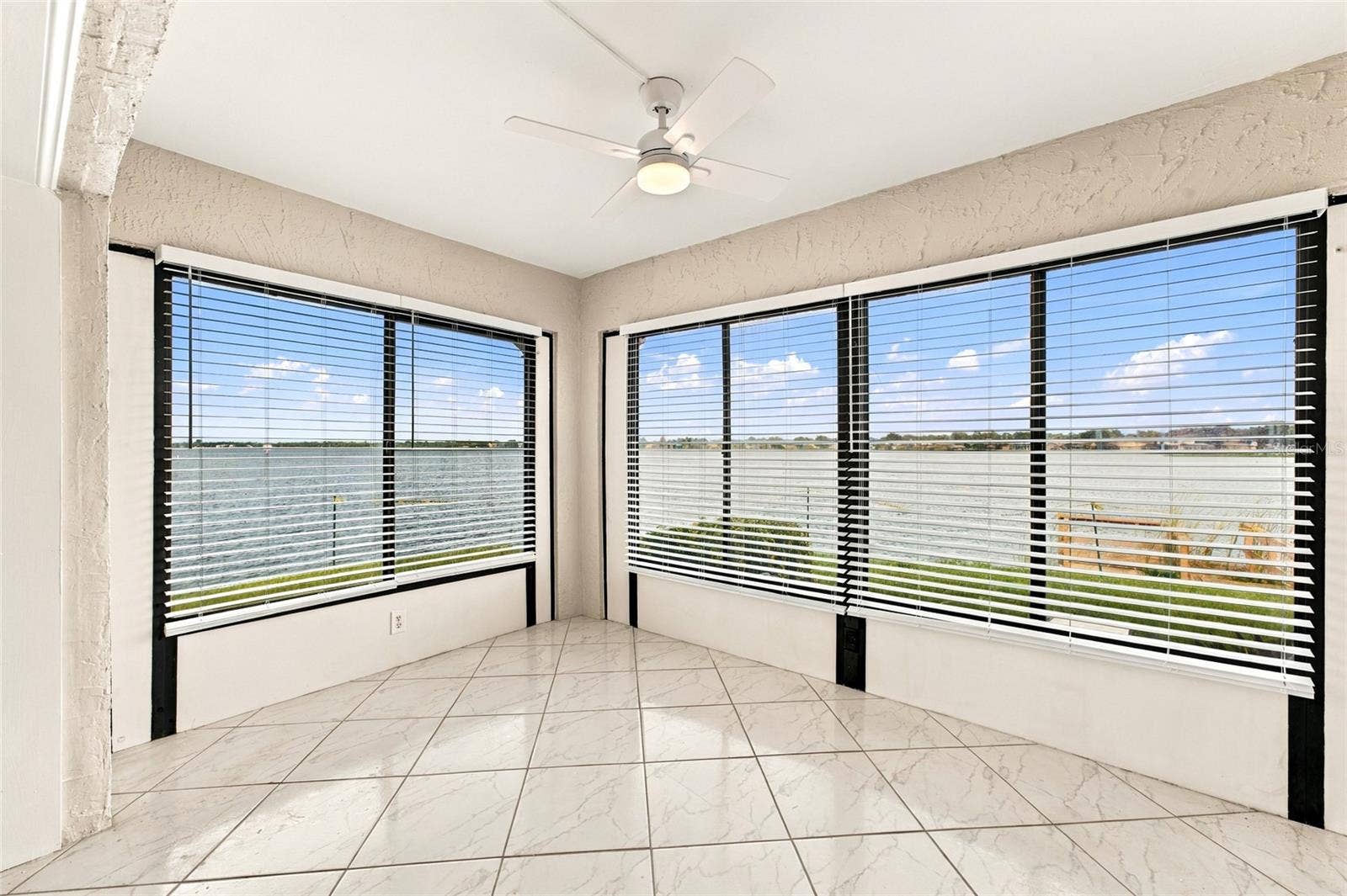 10142 SEMINOLE ISLAND DRIVE, Largo, FL 33773 10142 SEMINOLE ISLAND DRIVE, Largo, FL 33773