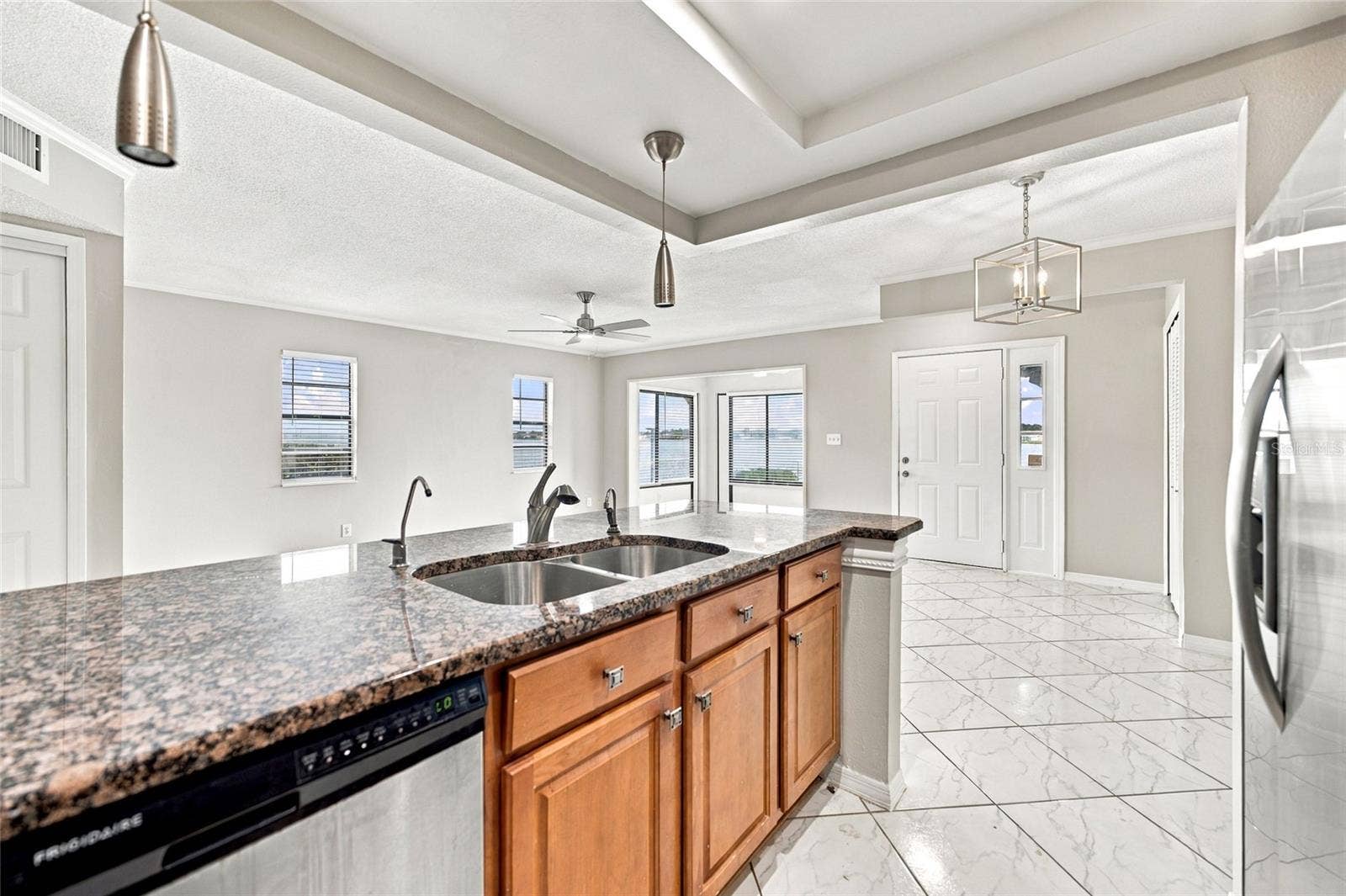 10142 SEMINOLE ISLAND DRIVE, Largo, FL 33773 10142 SEMINOLE ISLAND DRIVE, Largo, FL 33773