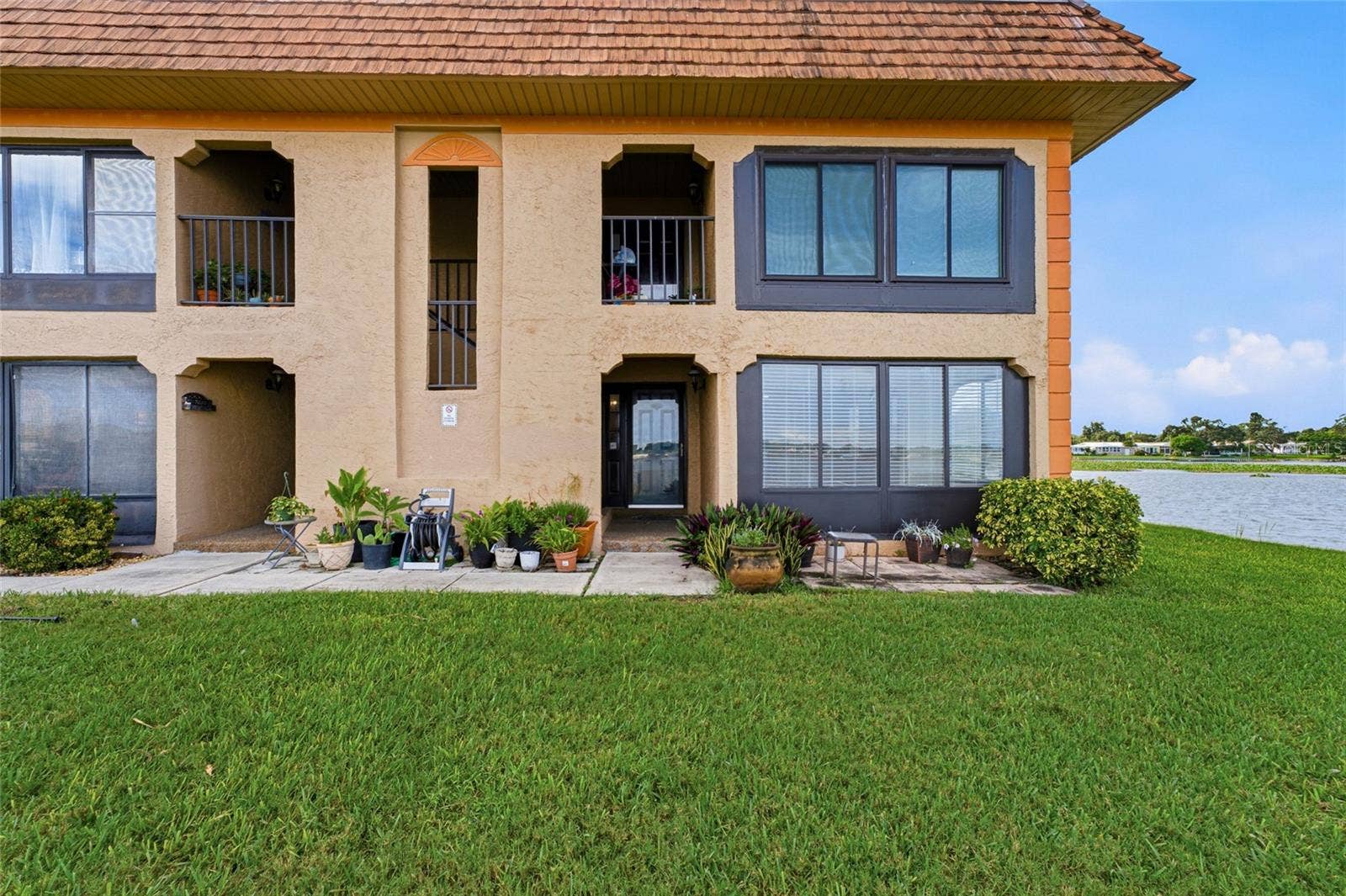 10142 SEMINOLE ISLAND DRIVE, Largo, FL 33773 10142 SEMINOLE ISLAND DRIVE, Largo, FL 33773