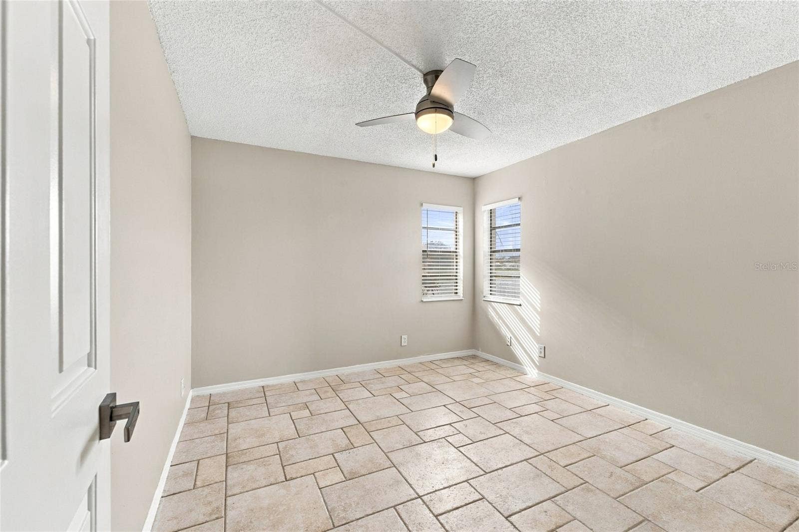 10142 SEMINOLE ISLAND DRIVE, Largo, FL 33773 10142 SEMINOLE ISLAND DRIVE, Largo, FL 33773