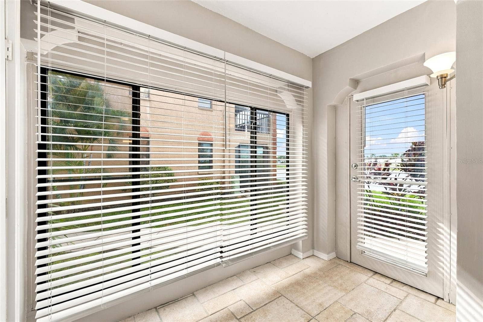 10142 SEMINOLE ISLAND DRIVE, Largo, FL 33773 10142 SEMINOLE ISLAND DRIVE, Largo, FL 33773