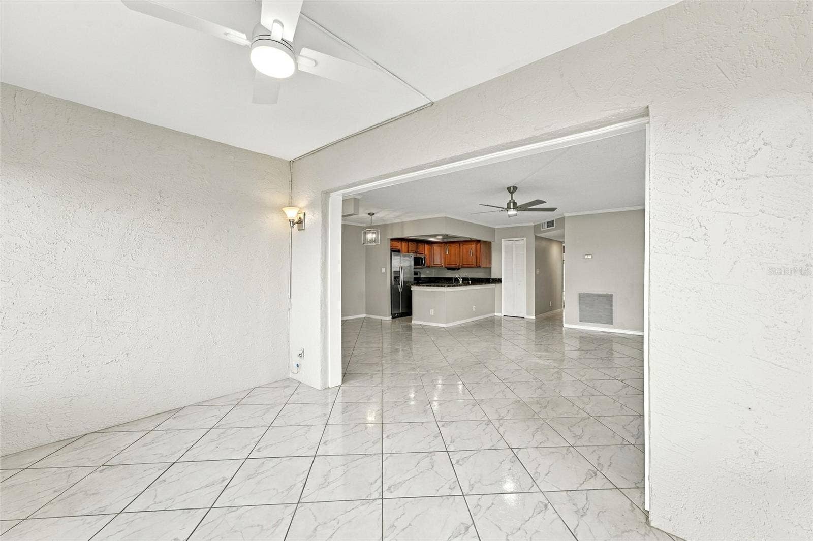 10142 SEMINOLE ISLAND DRIVE, Largo, FL 33773 10142 SEMINOLE ISLAND DRIVE, Largo, FL 33773