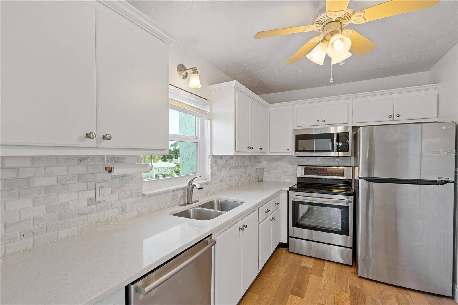 1120 N SHORE DRIVE NE, #405, St Petersburg, FL 33701 1120 N SHORE DRIVE NE, #405, St Petersburg, FL 33701