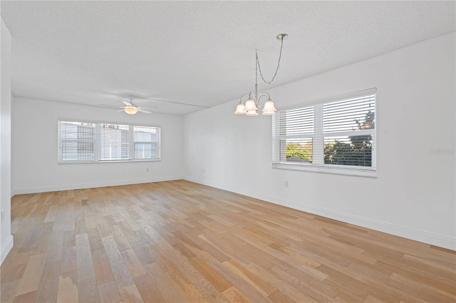 1120 N SHORE DRIVE NE, #405, St Petersburg, FL 33701 Same angle without staging