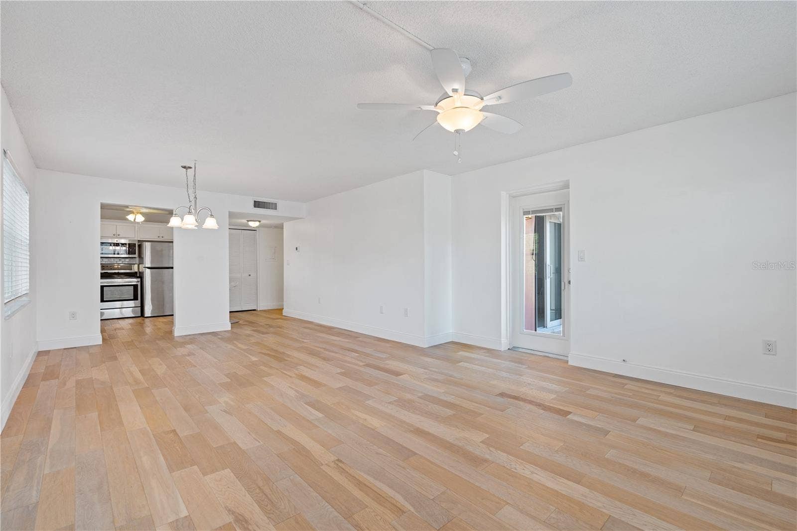 1120 N SHORE DRIVE NE, #405, St Petersburg, FL 33701 1120 N SHORE DRIVE NE, #405, St Petersburg, FL 33701