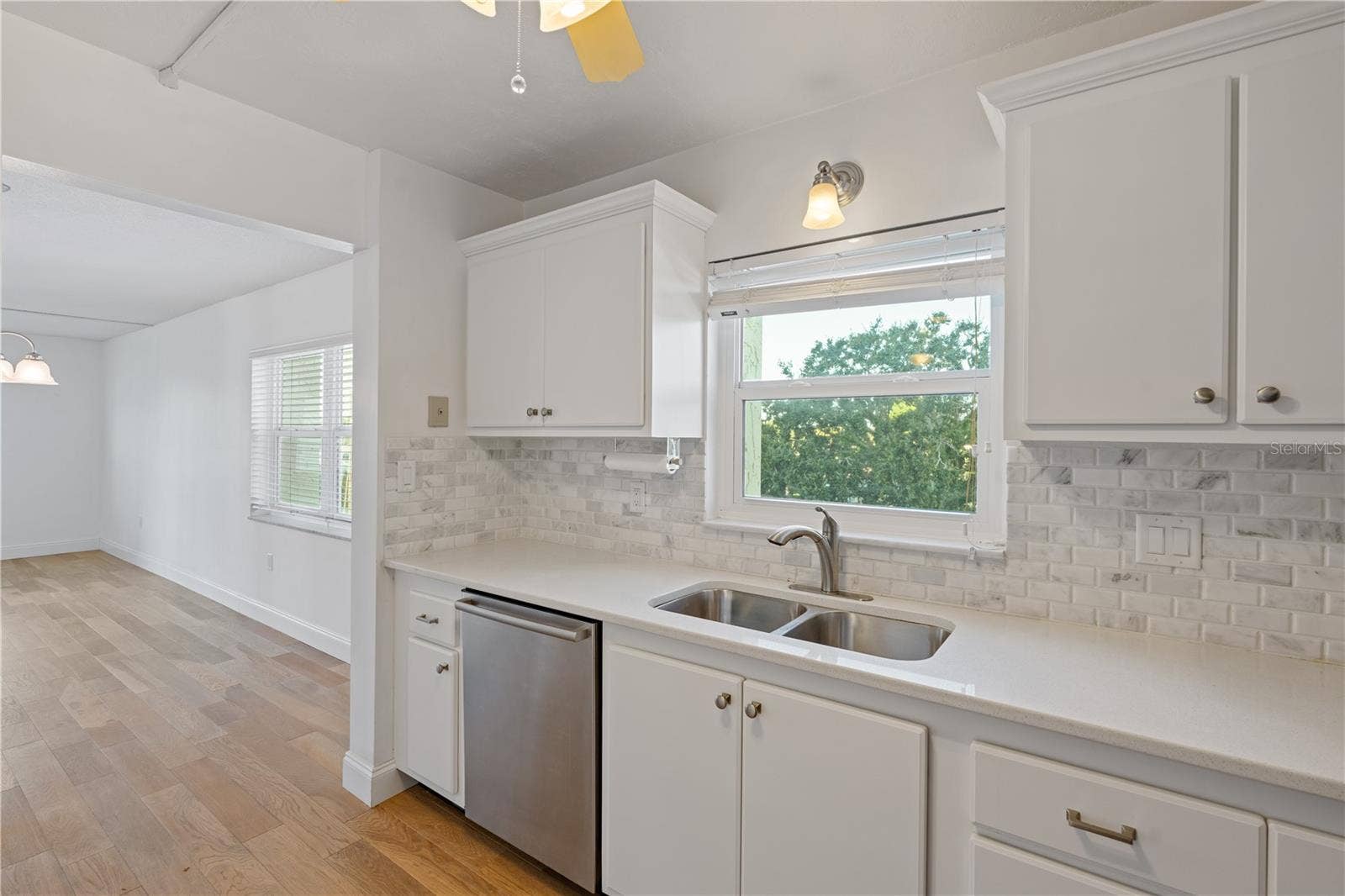 1120 N SHORE DRIVE NE, #405, St Petersburg, FL 33701 1120 N SHORE DRIVE NE, #405, St Petersburg, FL 33701