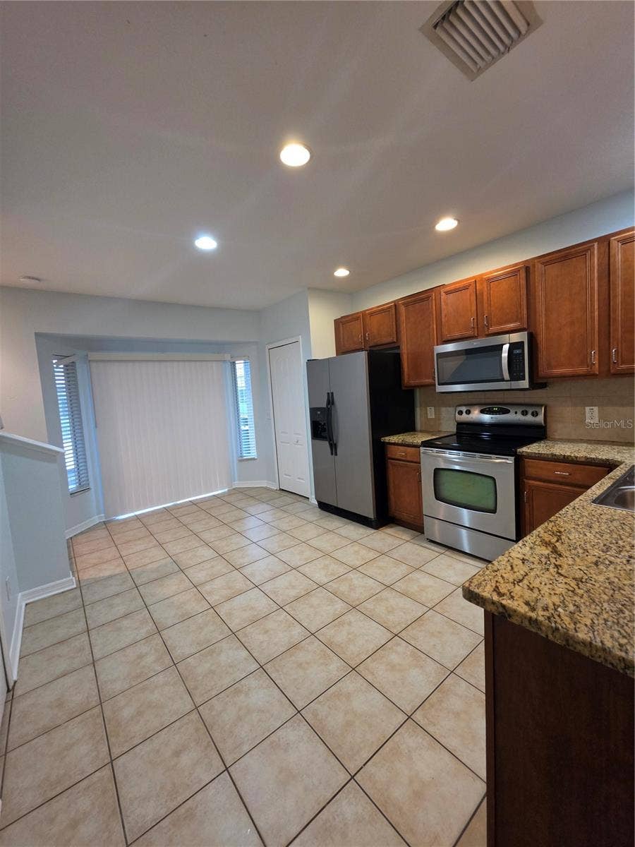 12226 FOXMOOR PEAK DRIVE, Riverview, FL 33579