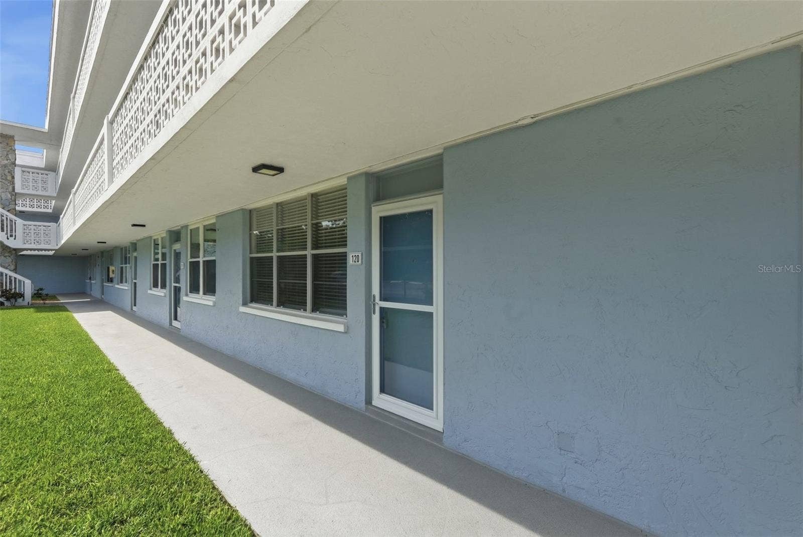 4720 LOCUST STREET NE, #120, St Petersburg, FL 33703