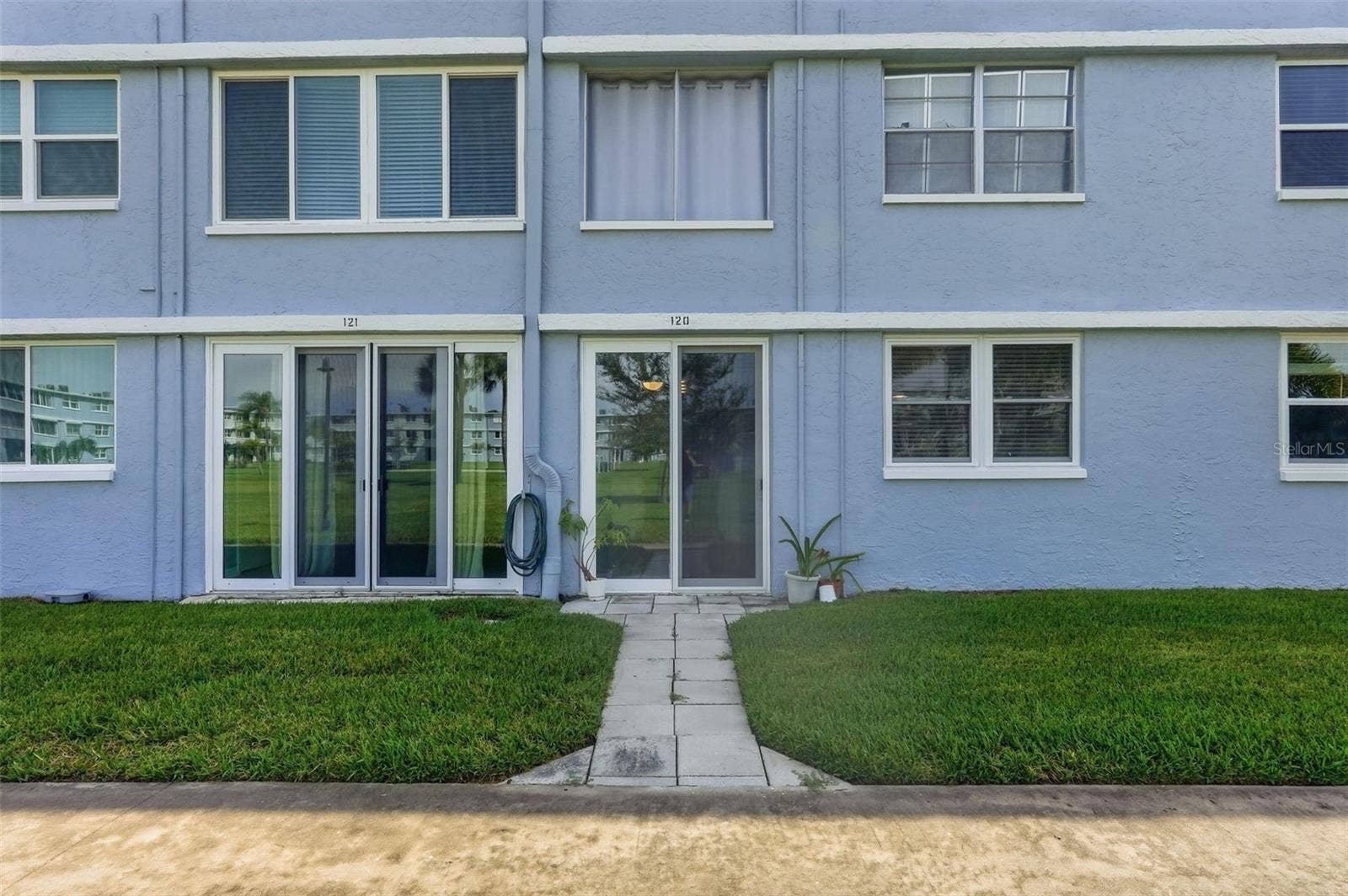 4720 LOCUST STREET NE, #120, St Petersburg, FL 33703