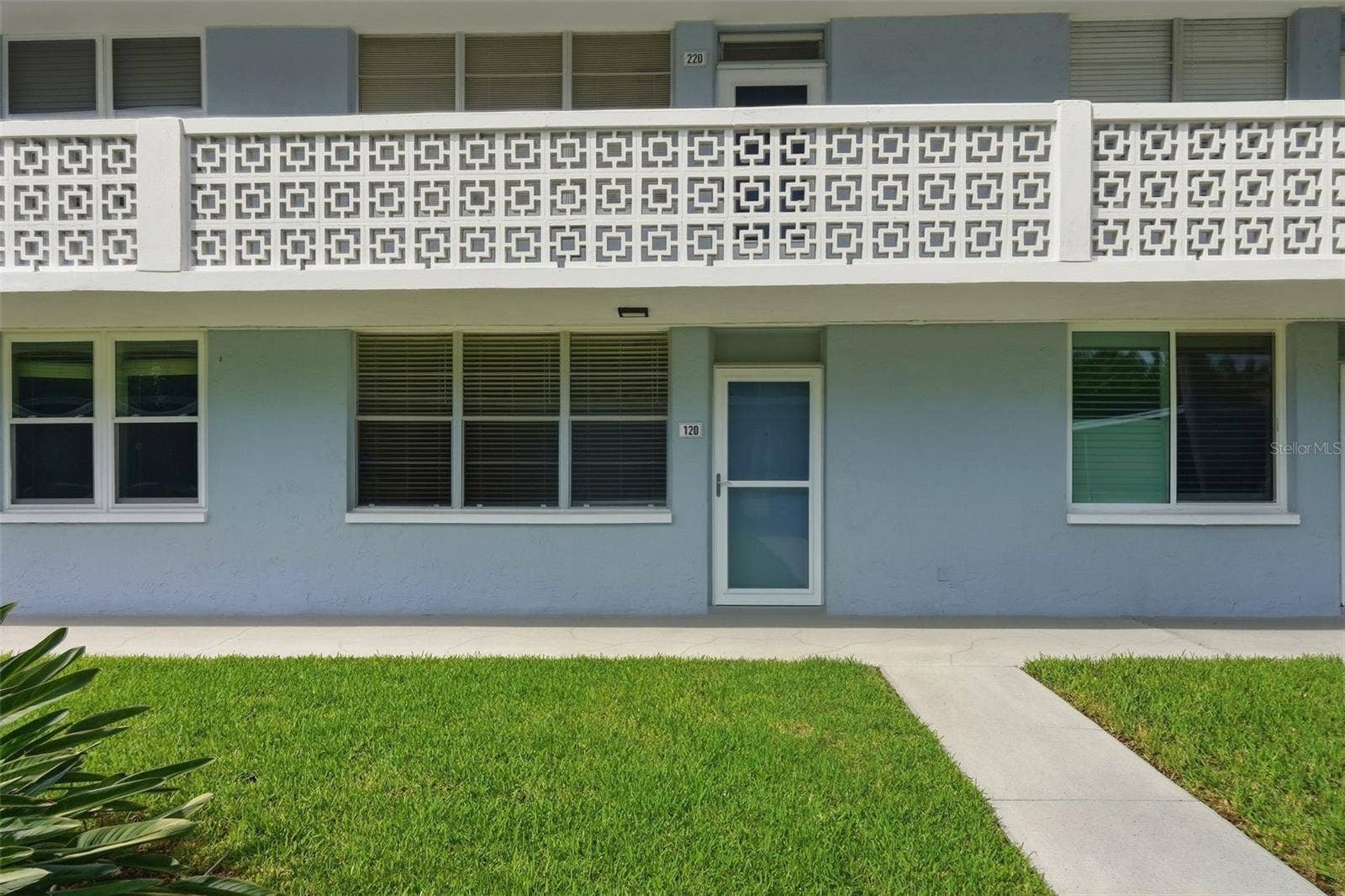 4720 LOCUST STREET NE, #120, St Petersburg, FL 33703