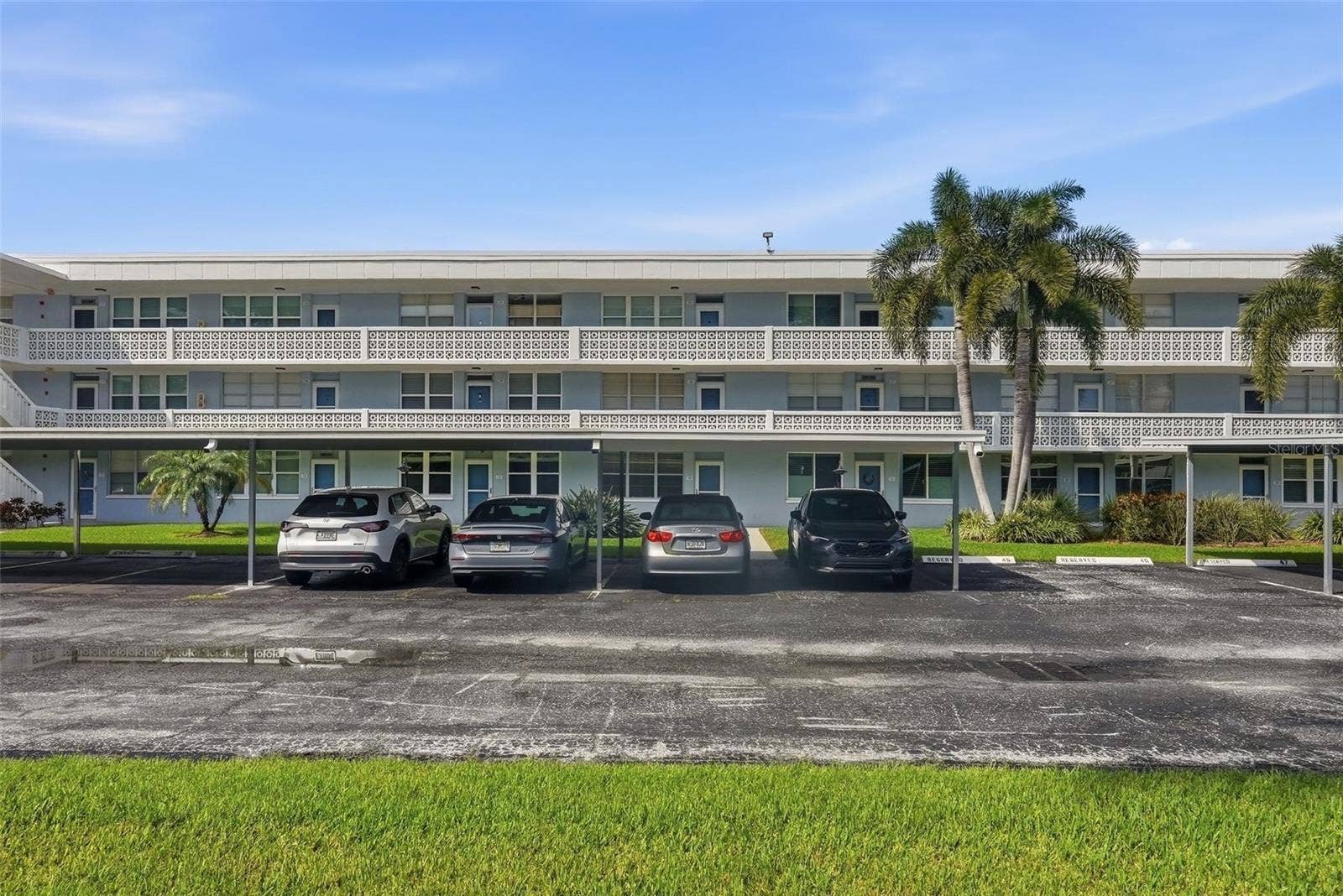 4720 LOCUST STREET NE, #120, St Petersburg, FL 33703