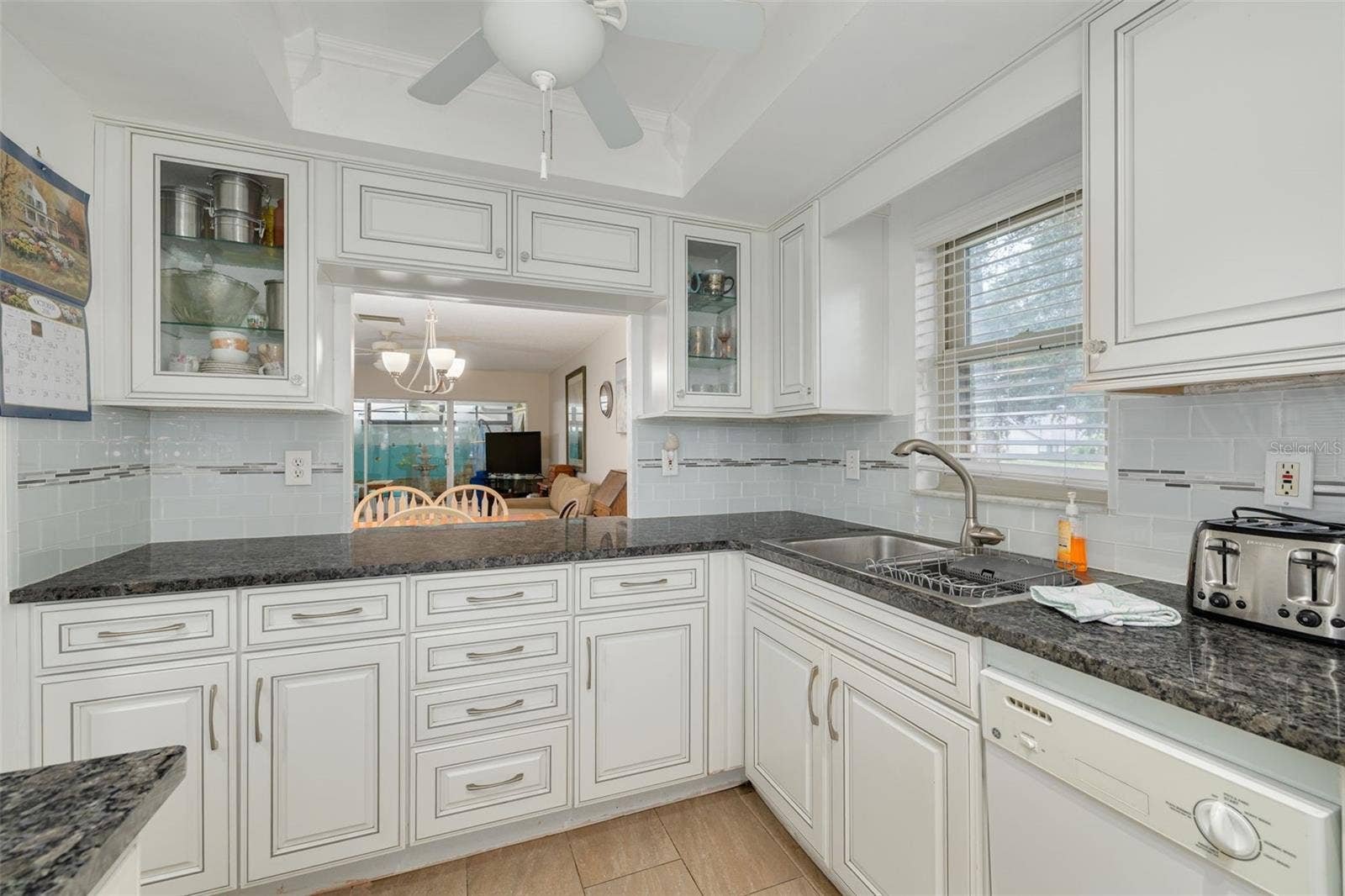 2476 LAURELWOOD DRIVE, #C, Clearwater, FL 33763 Kitchen