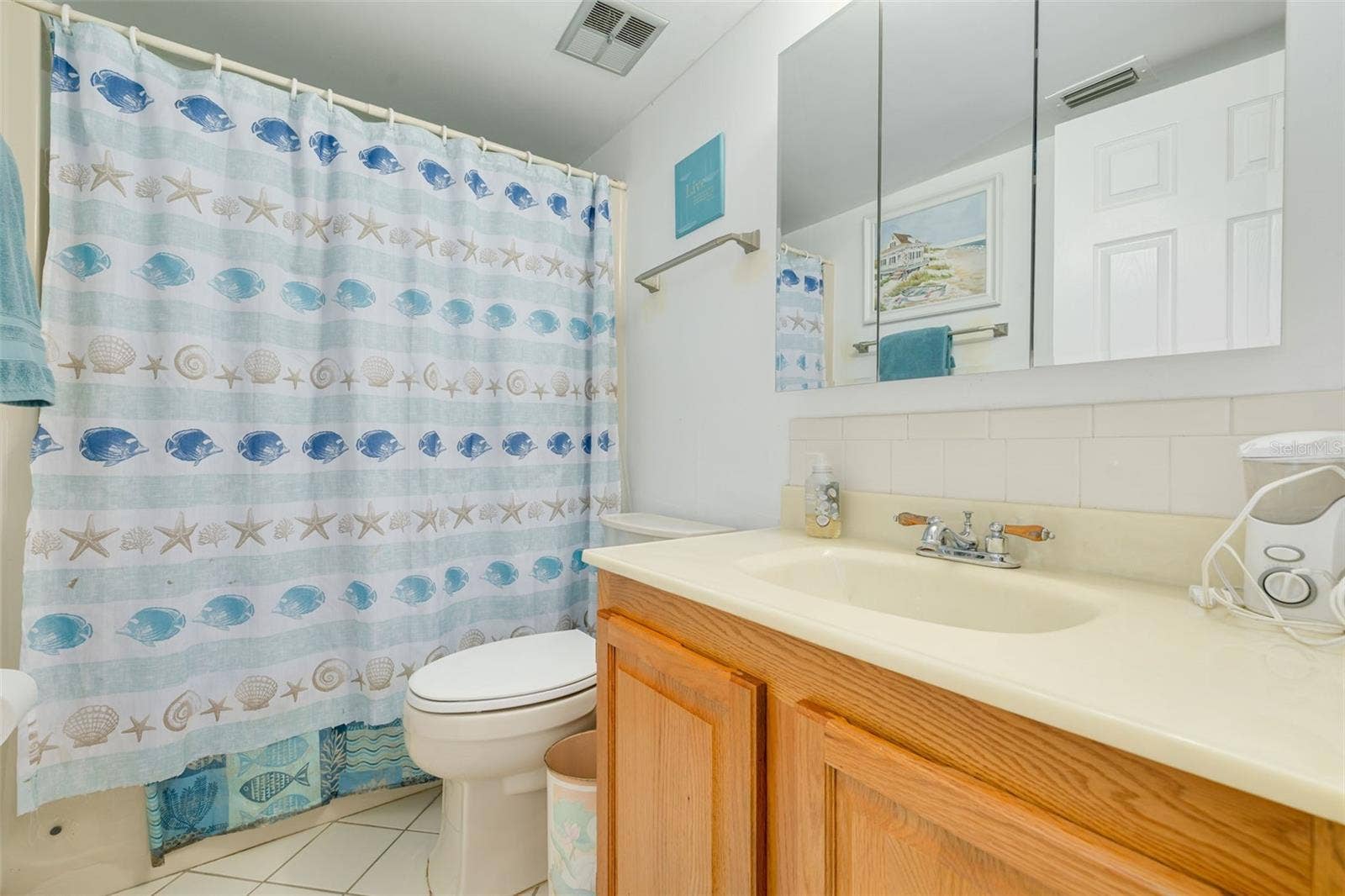2476 LAURELWOOD DRIVE, #C, Clearwater, FL 33763 Hall Bath