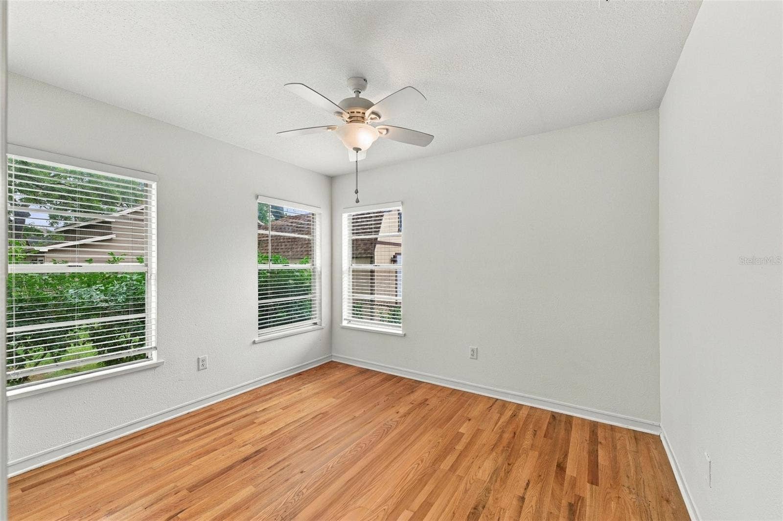 212 S BRADFORD AVENUE, Tampa, FL 33609 212 S BRADFORD AVENUE, Tampa, FL 33609