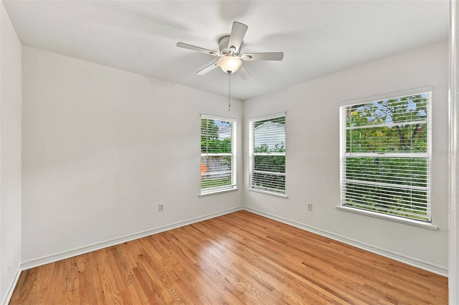 212 S BRADFORD AVENUE, Tampa, FL 33609 212 S BRADFORD AVENUE, Tampa, FL 33609
