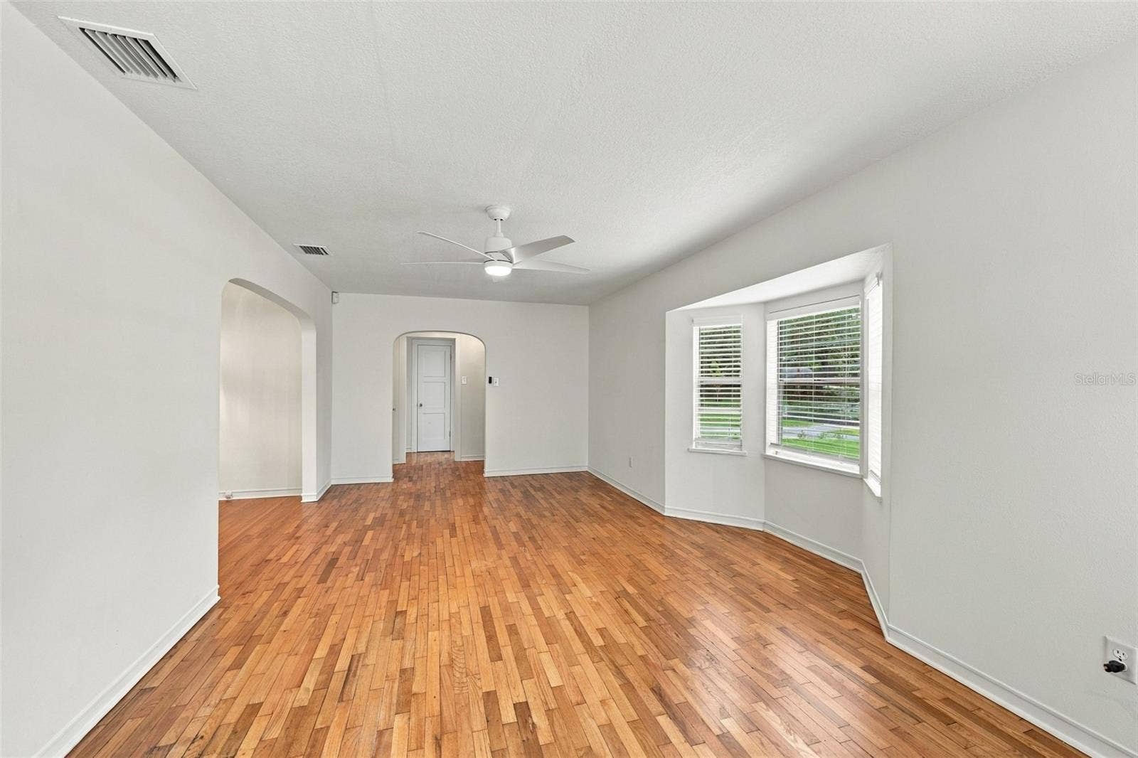 212 S BRADFORD AVENUE, Tampa, FL 33609 212 S BRADFORD AVENUE, Tampa, FL 33609