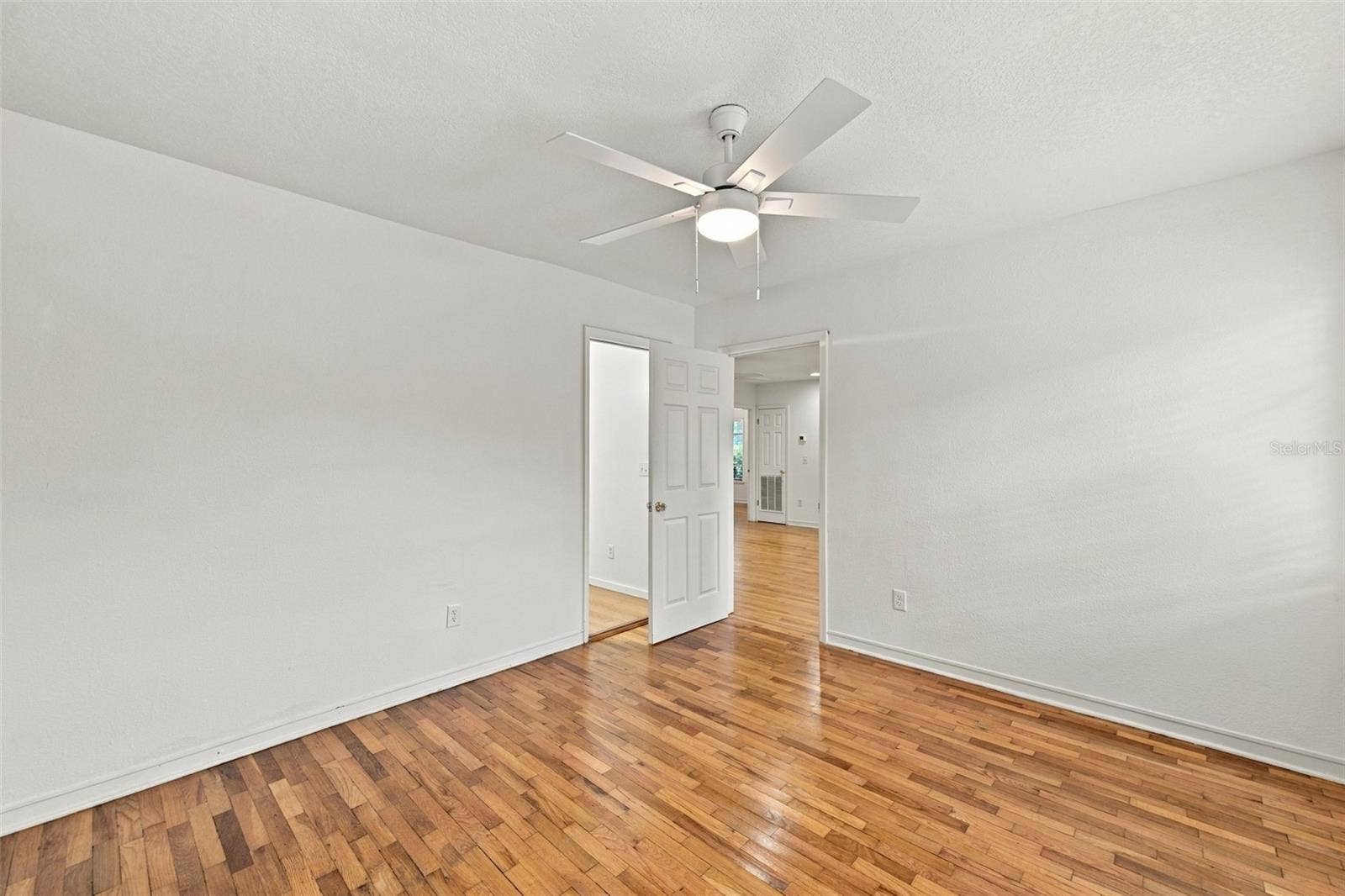 212 S BRADFORD AVENUE, Tampa, FL 33609 212 S BRADFORD AVENUE, Tampa, FL 33609