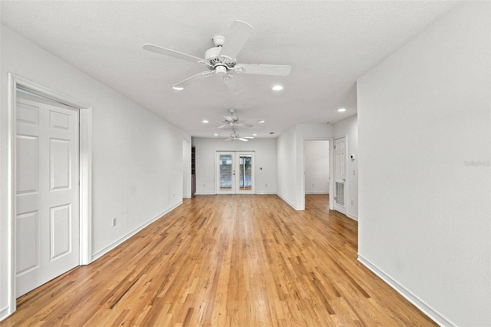 212 S BRADFORD AVENUE, Tampa, FL 33609 212 S BRADFORD AVENUE, Tampa, FL 33609