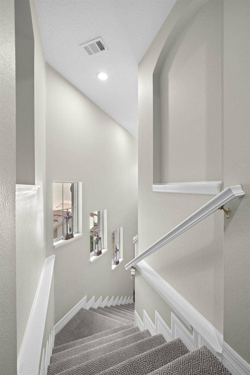9460 DISCOVERY TERRACE, #201C, Bradenton, FL 34212 Entry Staircase