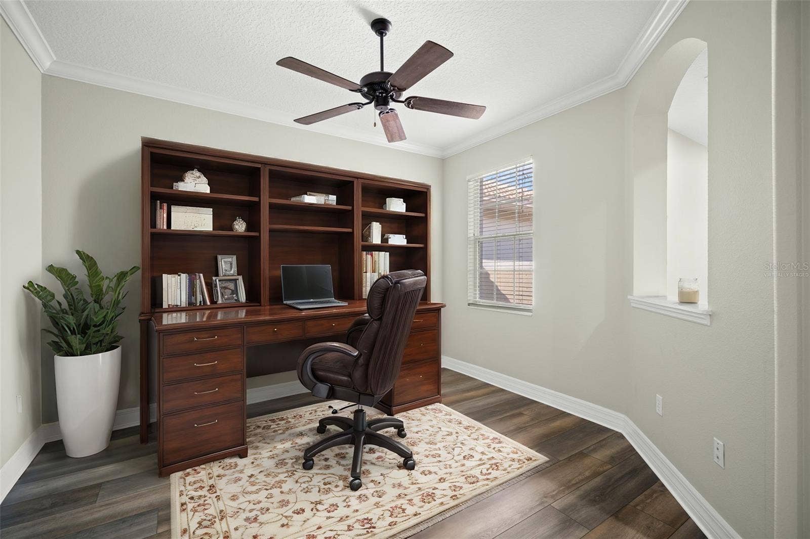 9460 DISCOVERY TERRACE, #201C, Bradenton, FL 34212 Virtually Staged.