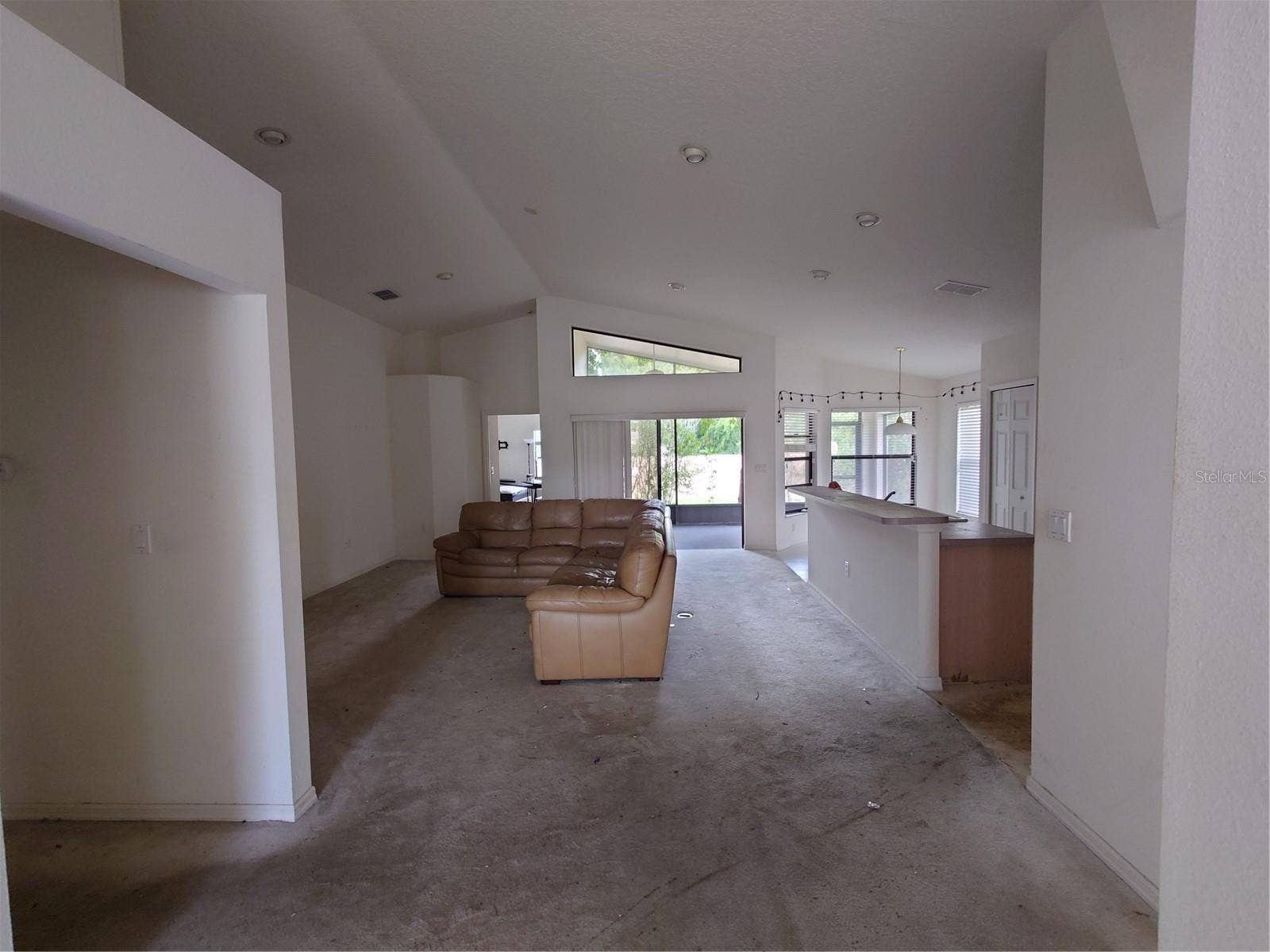 9335 CREEKSIDE COURT, Hudson, FL 34669 9335 CREEKSIDE COURT, Hudson, FL 34669