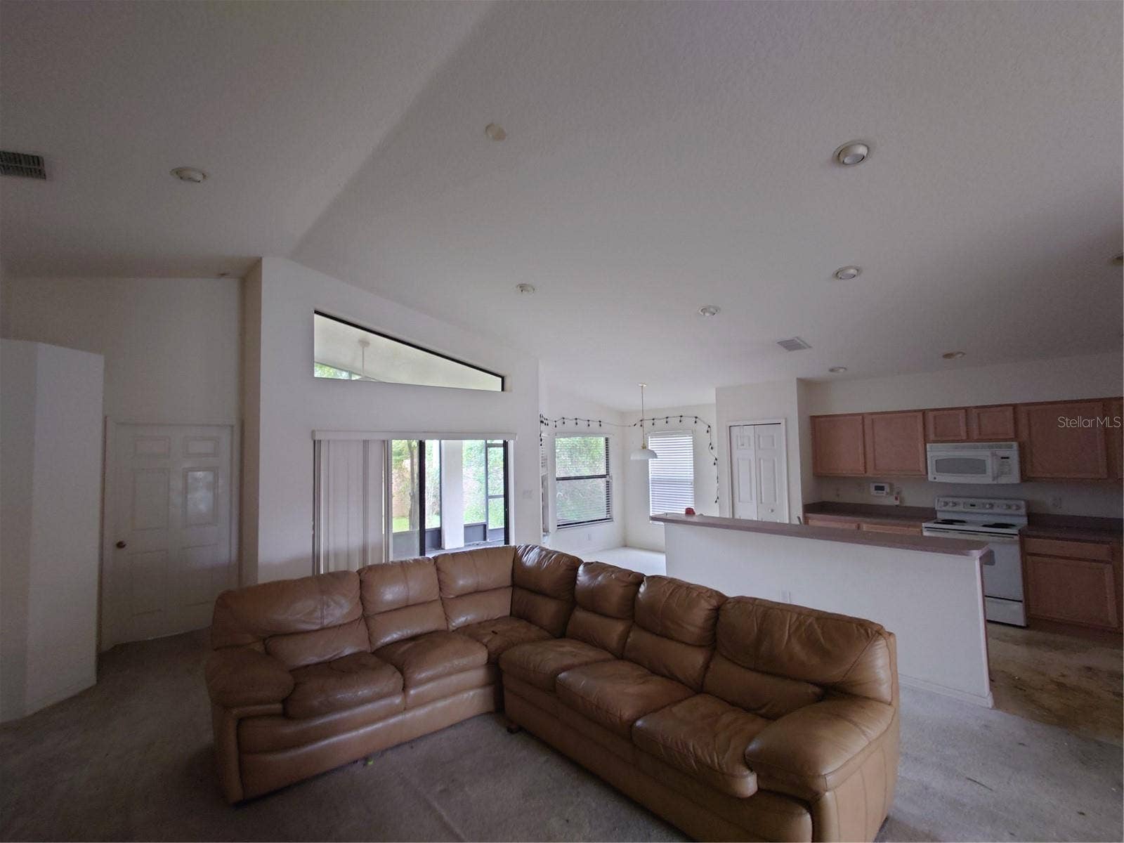 9335 CREEKSIDE COURT, Hudson, FL 34669 9335 CREEKSIDE COURT, Hudson, FL 34669