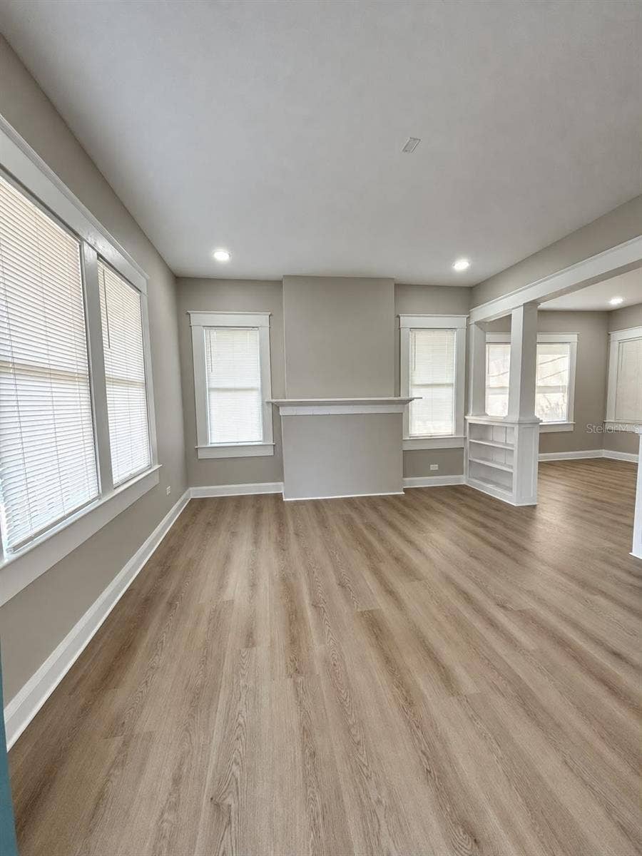 8216 N 14TH STREET STREET, Tampa, FL 33604 8216 N 14TH STREET STREET, Tampa, FL 33604
