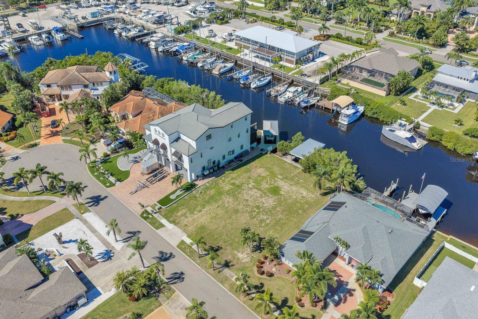 6508 BLACKFIN WAY, Apollo Beach, FL 33572 6508 BLACKFIN WAY, Apollo Beach, FL 33572