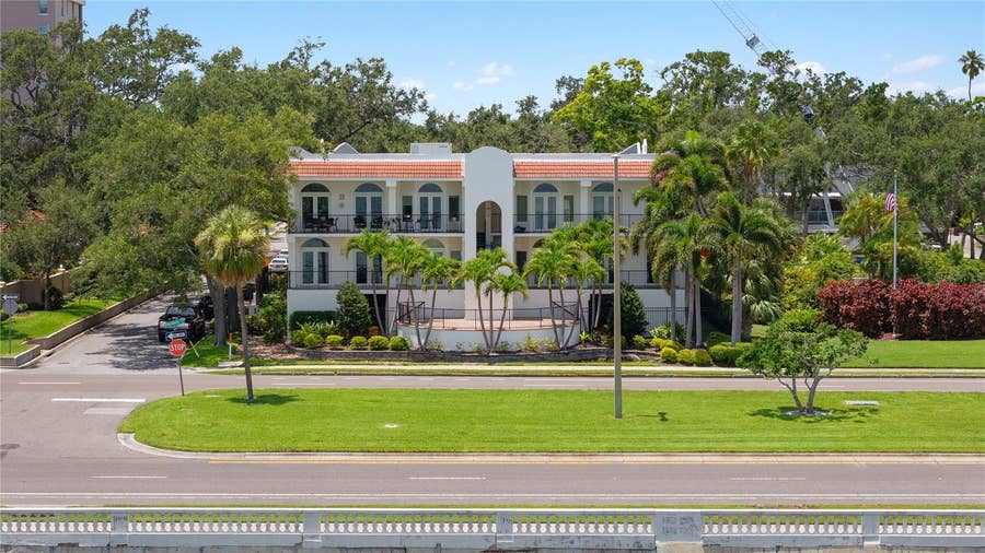 Property photo for 2419 BAYSHORE BOULEVARD, #2N, Tampa, FL