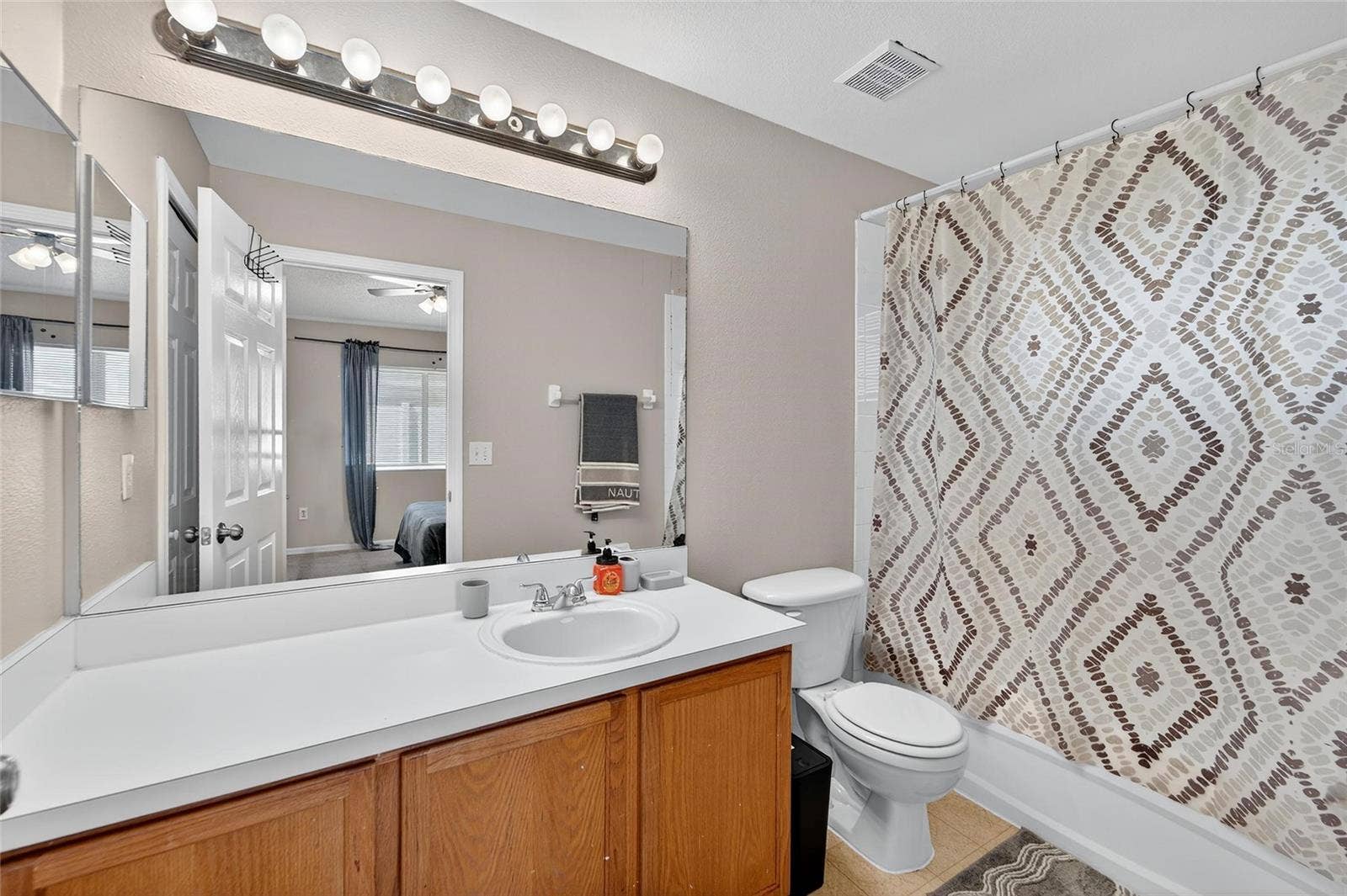11812 LYNMOOR DRIVE, Riverview, FL 33579