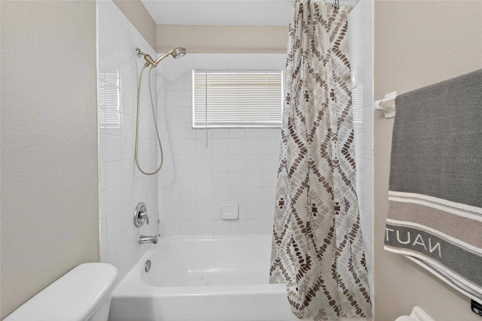 11812 LYNMOOR DRIVE, Riverview, FL 33579
