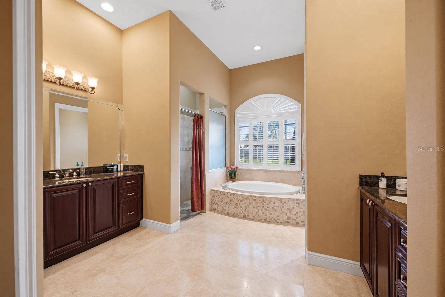 19153 GERACI ROAD, Lutz, FL 33558 Primary Bathroom