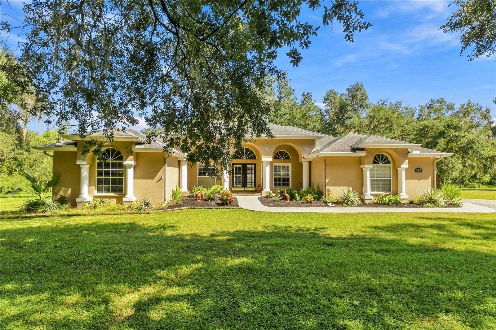 6910 CHARLES HUMPHREY ROAD, Plant City, FL 33565 6910 CHARLES HUMPHREY ROAD, Plant City, FL 33565