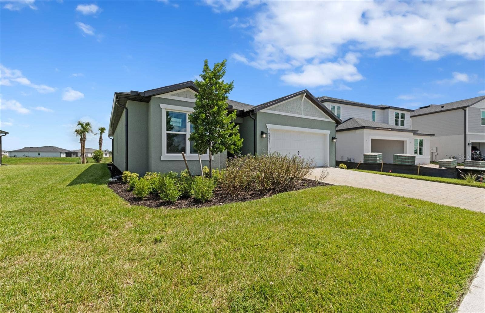 16321 LILLY ELAINE WAY, Bradenton, FL 34212 Come tour this beautiful crestmere!