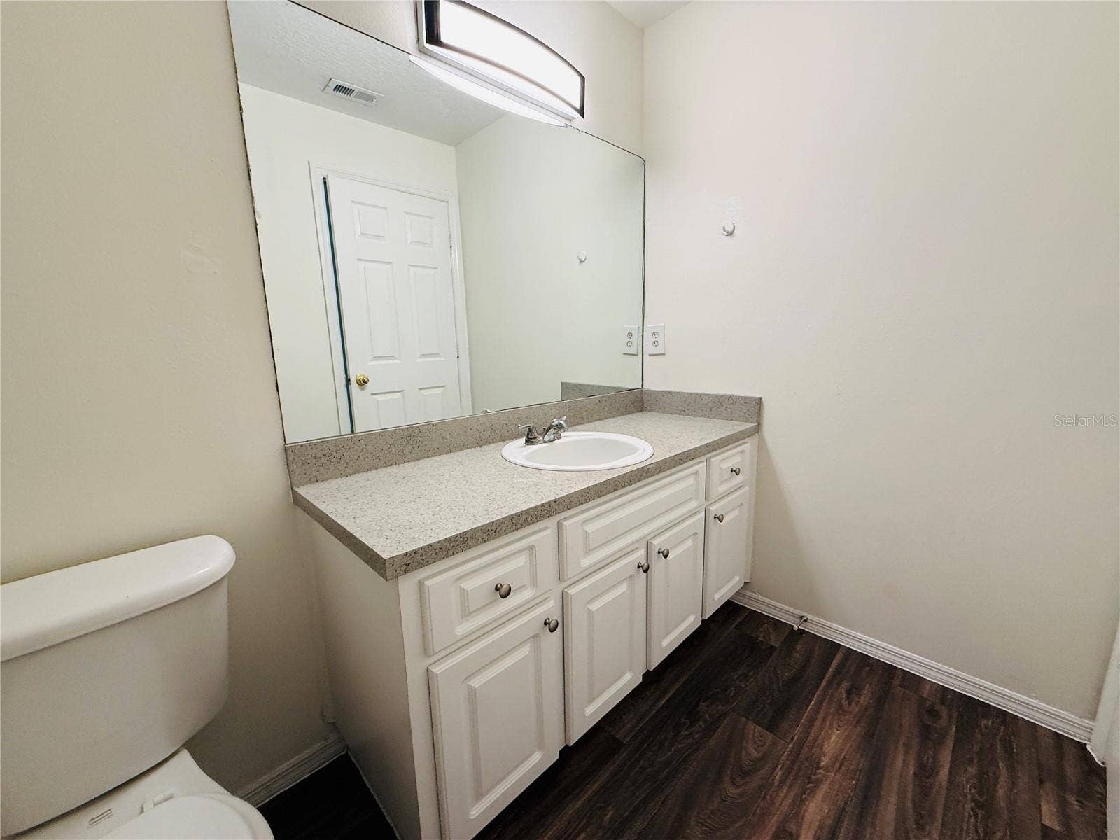 8507 N HYALEAH ROAD, Tampa, FL 33617 8507 N HYALEAH ROAD, Tampa, FL 33617