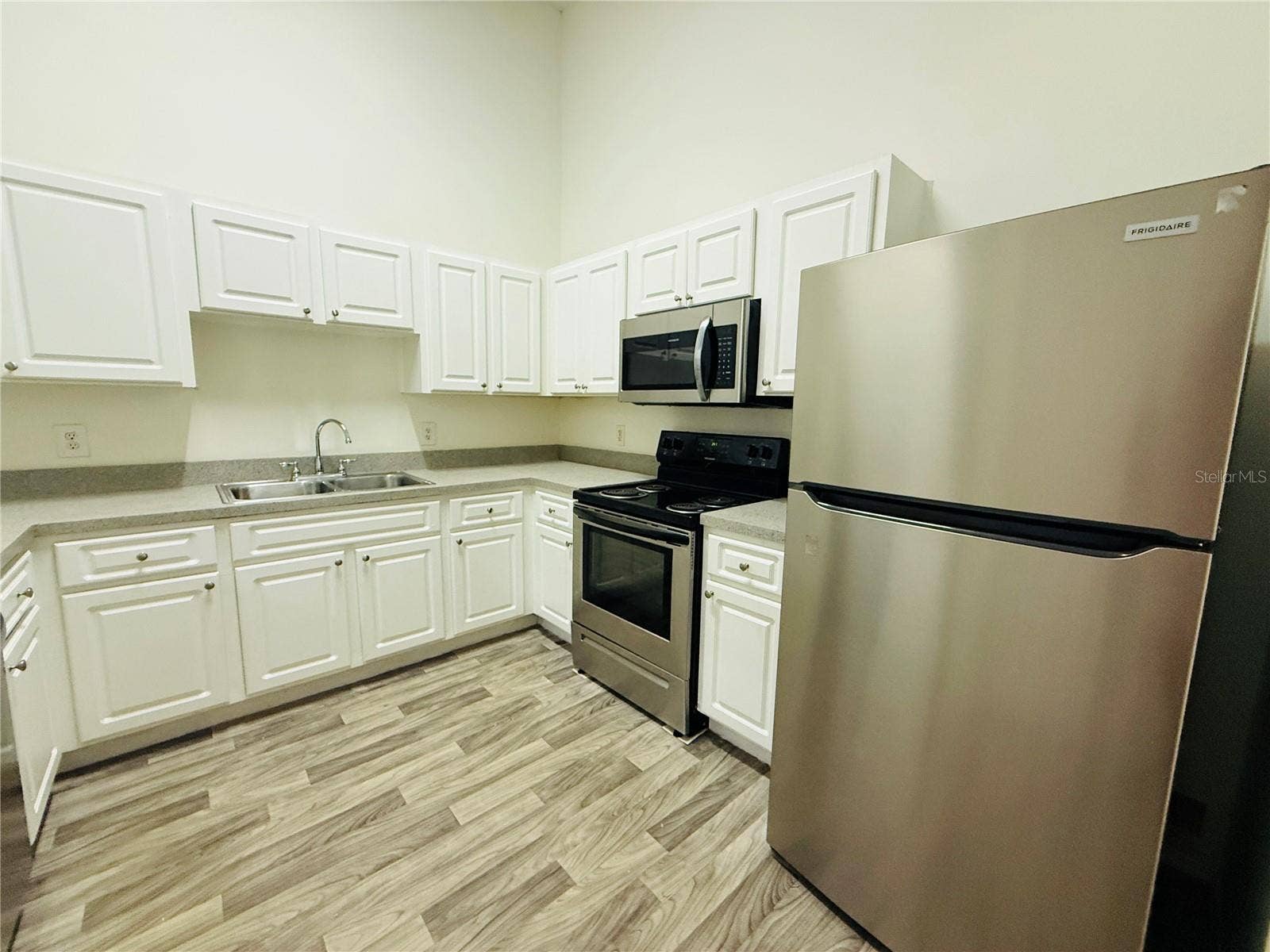 8507 N HYALEAH ROAD, Tampa, FL 33617 8507 N HYALEAH ROAD, Tampa, FL 33617