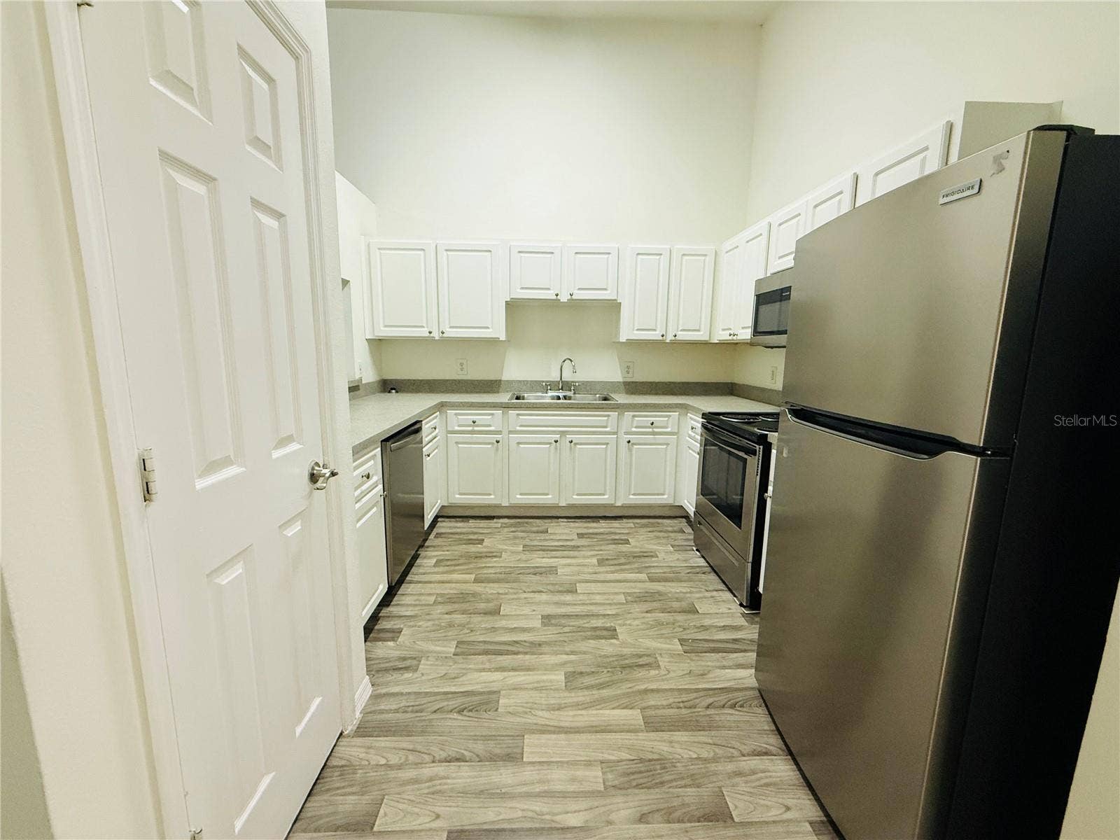 8507 N HYALEAH ROAD, Tampa, FL 33617 8507 N HYALEAH ROAD, Tampa, FL 33617
