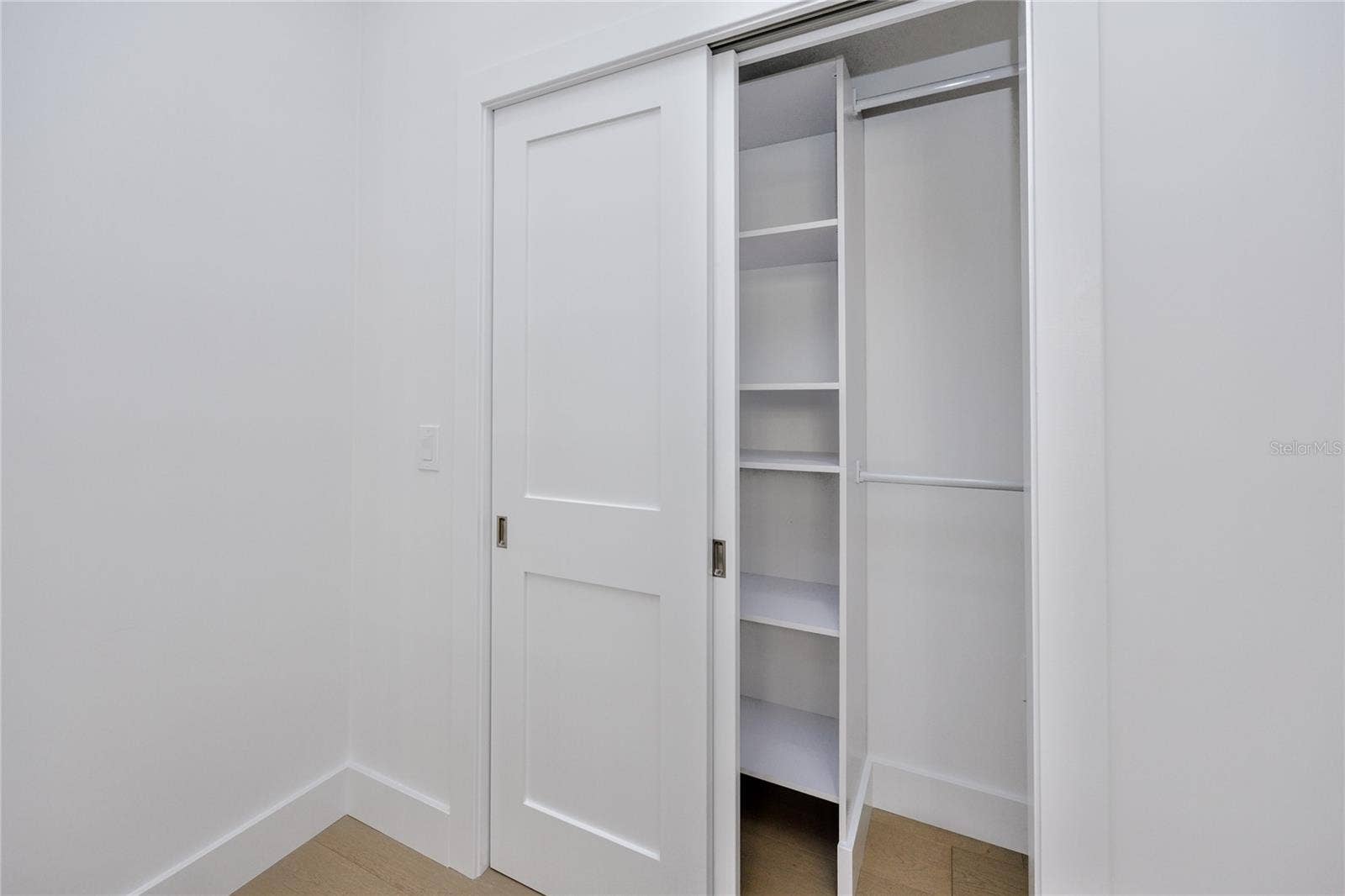 701 MIRROR LAKE DRIVE N, #206, St Petersburg, FL 33701 701 MIRROR LAKE DRIVE N, #206, St Petersburg, FL 33701