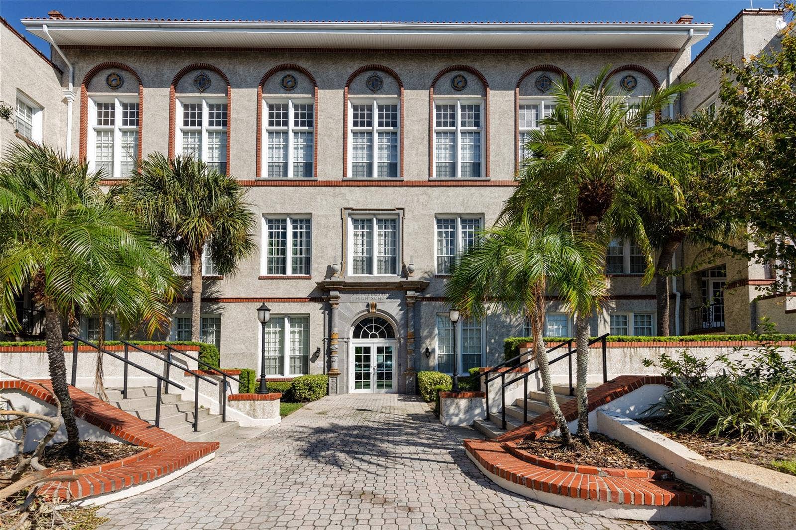 701 MIRROR LAKE DRIVE N, #206, St Petersburg, FL 33701 701 MIRROR LAKE DRIVE N, #206, St Petersburg, FL 33701