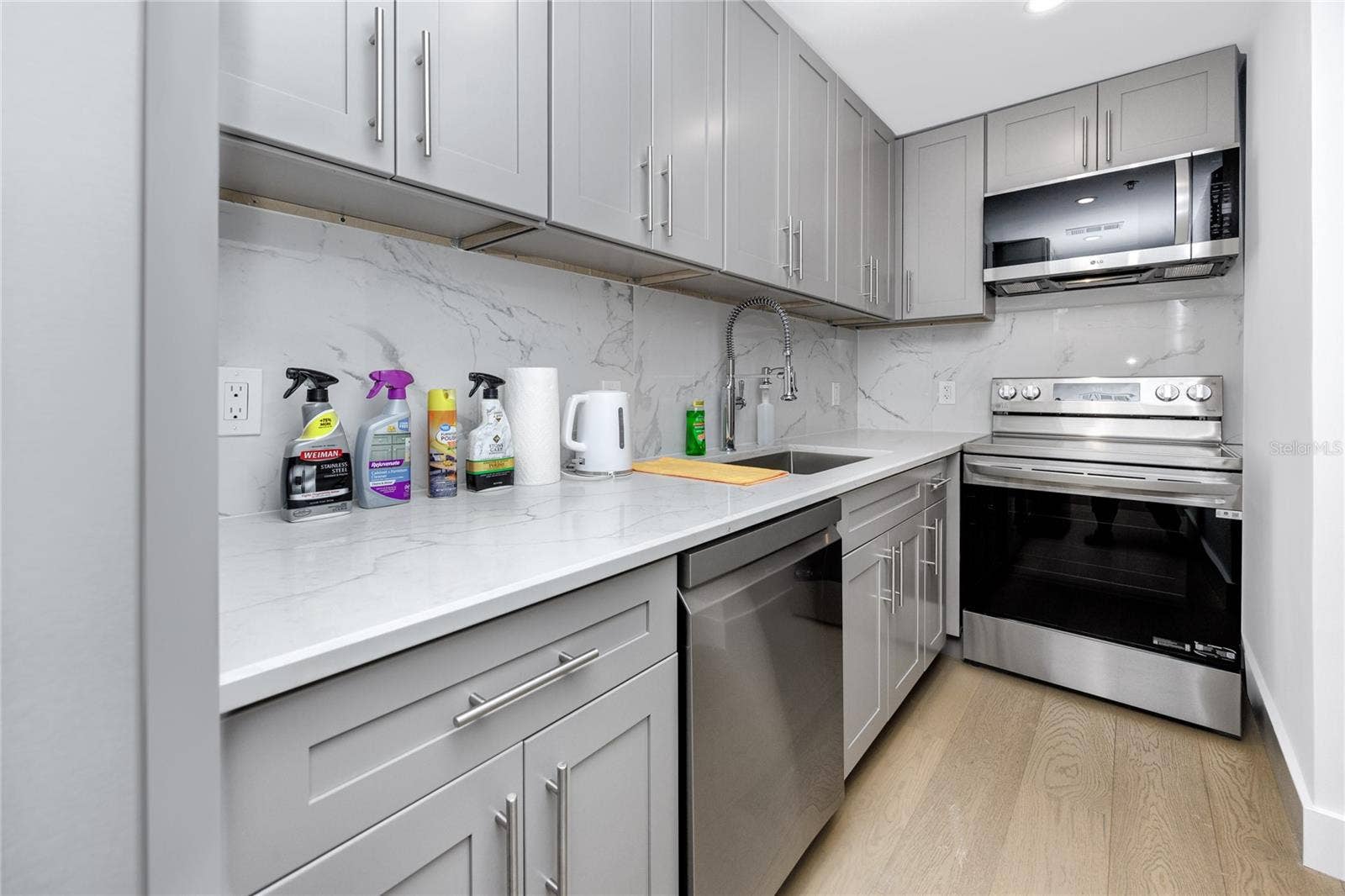 701 MIRROR LAKE DRIVE N, #206, St Petersburg, FL 33701 701 MIRROR LAKE DRIVE N, #206, St Petersburg, FL 33701